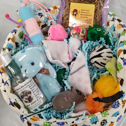 Cuddle Cup dig Box  Lots of toys Great for Hedgehogs & Exotics